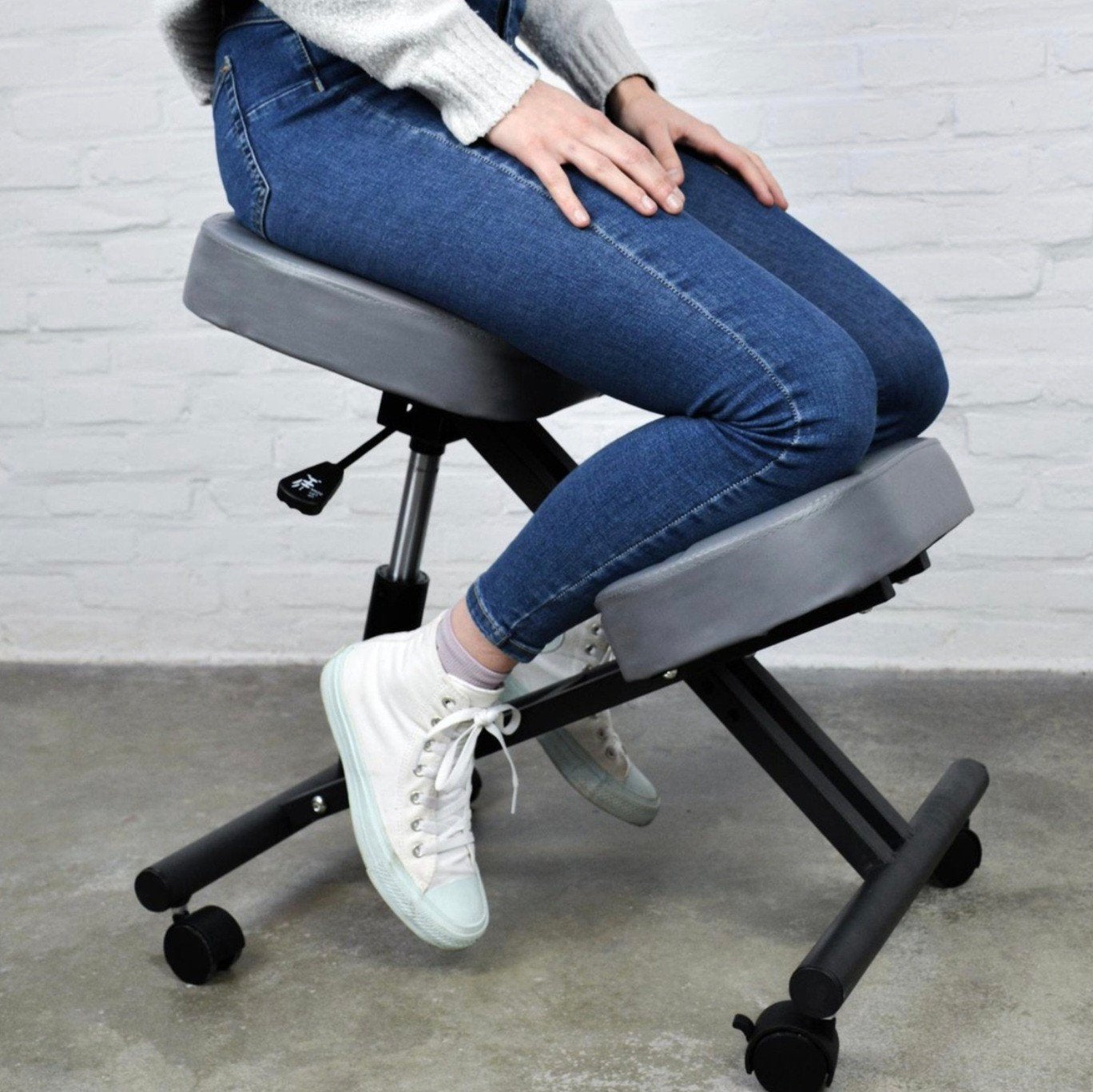 ergonomische kniestoel voor een goede houding NIEUW!, Enlèvement, Réglable en hauteur, Neuf, Gris