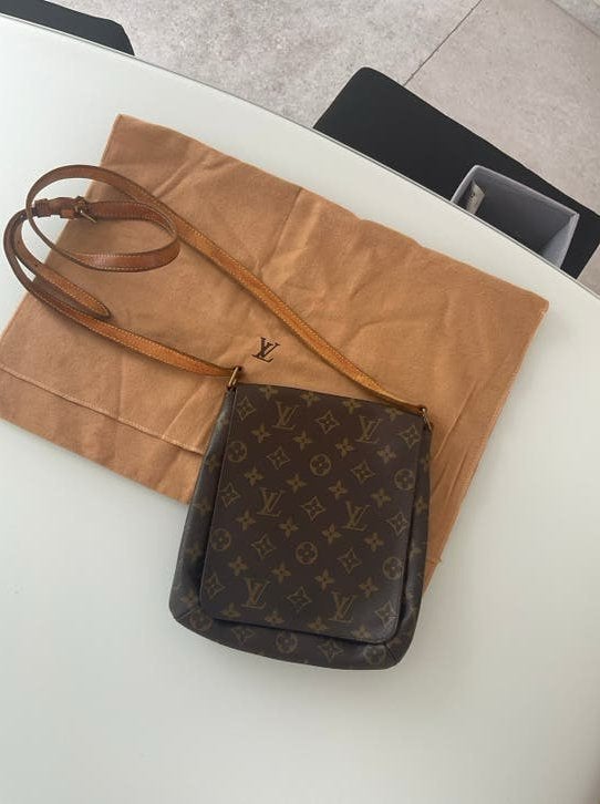 Crossover Louis Vuitton, Ophalen, Zo goed als nieuw