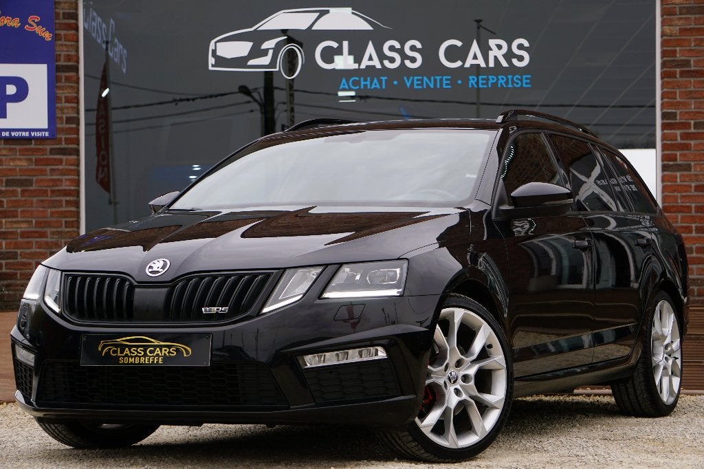 SKODA OCTAVIA SW RS 2.0 CR TDi DSG7 BIXENON CLIM CAM CARPLAY, Auto's, Dealer onderhouden, 4 cilinders, Zwart, Leder