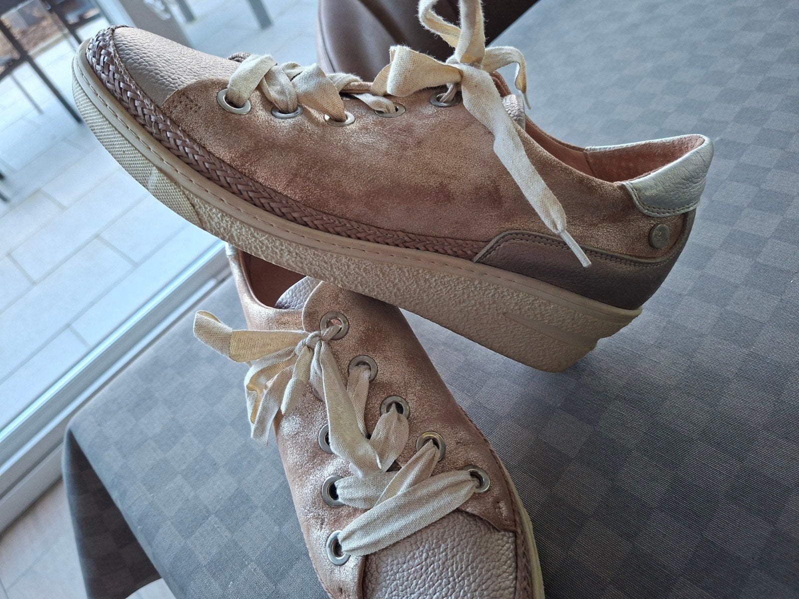 Damessnicker maat 42, Ophalen, Overige kleuren, Zo goed als nieuw, Sneakers
