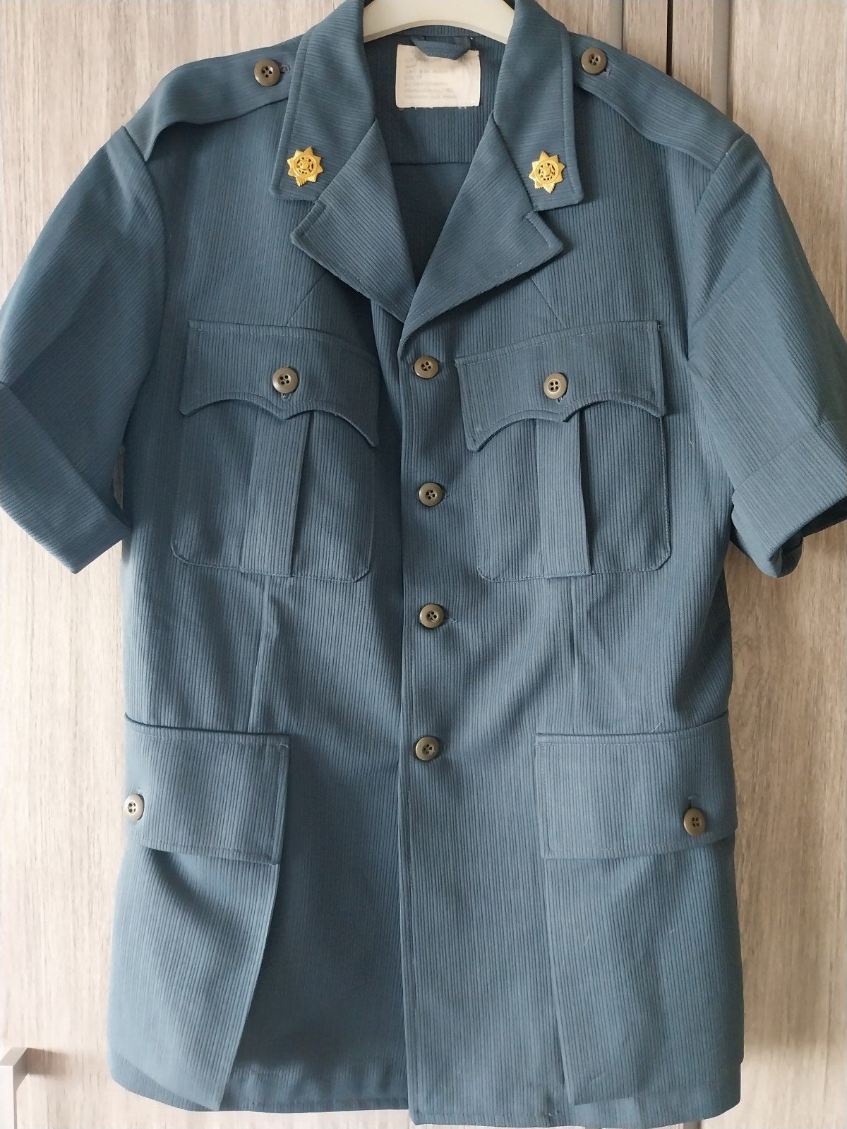 Tunique d'été de la police sud-africaine 1983 Appartheid, Enlèvement ou Envoi