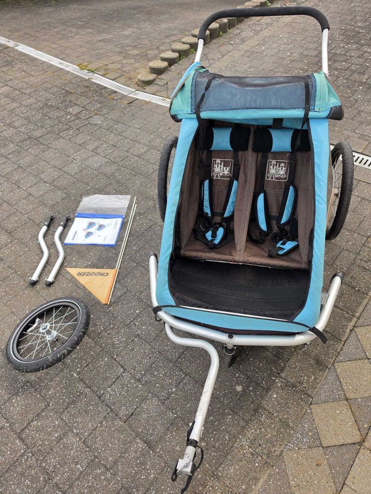 Fietskar Croozer kid plus for 2 met vering, Vélos & Vélomoteurs, Accessoires vélo | Remorques, Suspension, Enlèvement
