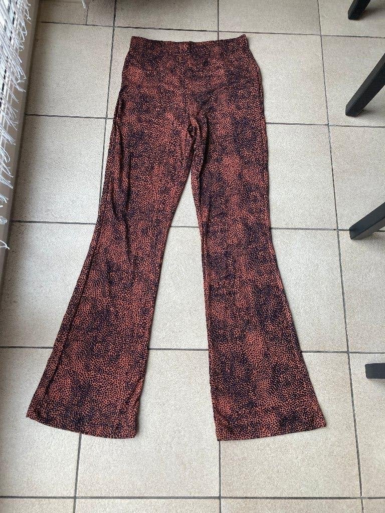 Nieuwe Bruin - zwarte broek - Maat 40, Vêtements | Femmes, Enlèvement ou Envoi, Neuf, Taille 38/40 (M), Brun