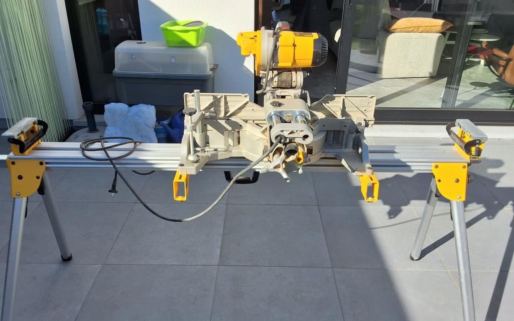 Scie à tronçonner Dewalt DWS780-QS, Enlèvement