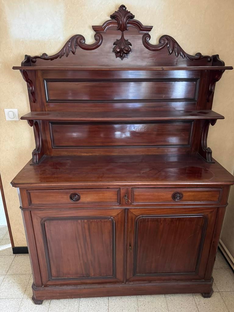Armoire buffet en acajou, Enlèvement
