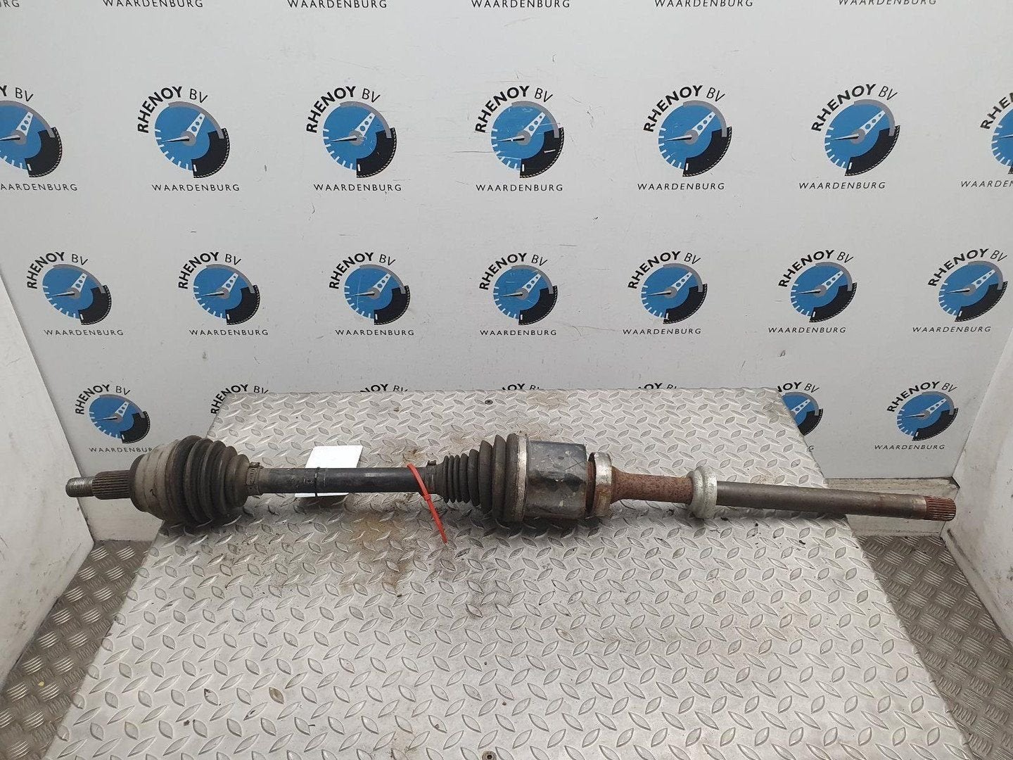 LANDROVER DISCOVERY SPORT L550 AANDRIJFAS R LR060412, FK724B, Ophalen of Verzenden, Gebruikt, ARN erkend