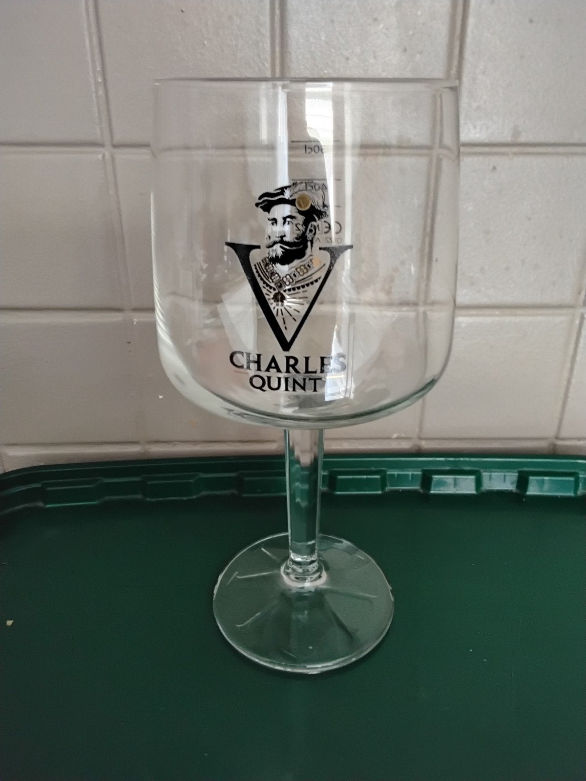 glas Charles Quint, Collections, Enlèvement