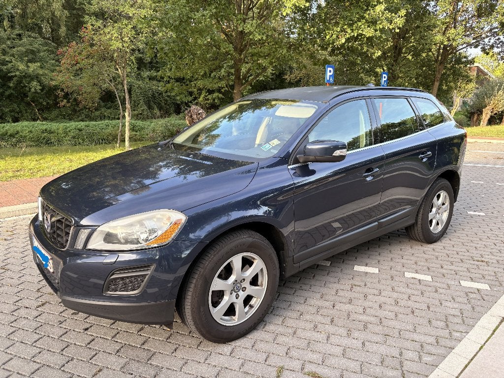 Volvo XC60 D4, Auto's, Stof, Zwart, 1984 cc, Blauw
