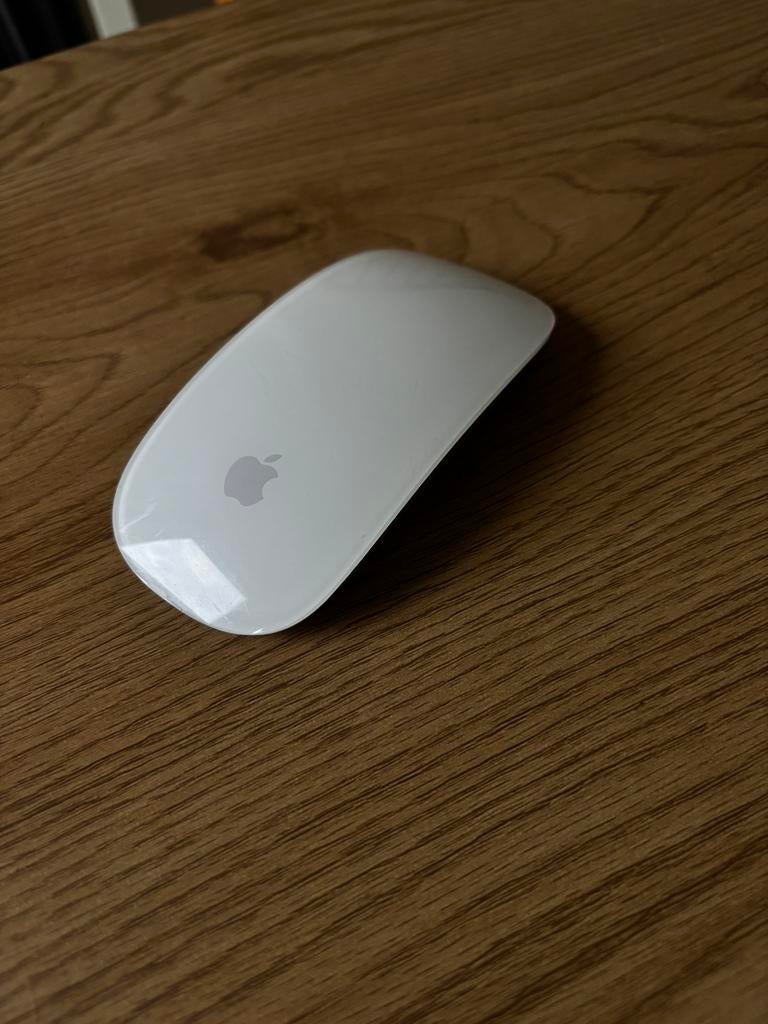 Apple Magic Mouse 2 blanche — A1657 avec boîte, Informatique & Logiciels, Enlèvement, Comme neuf, Sans fil