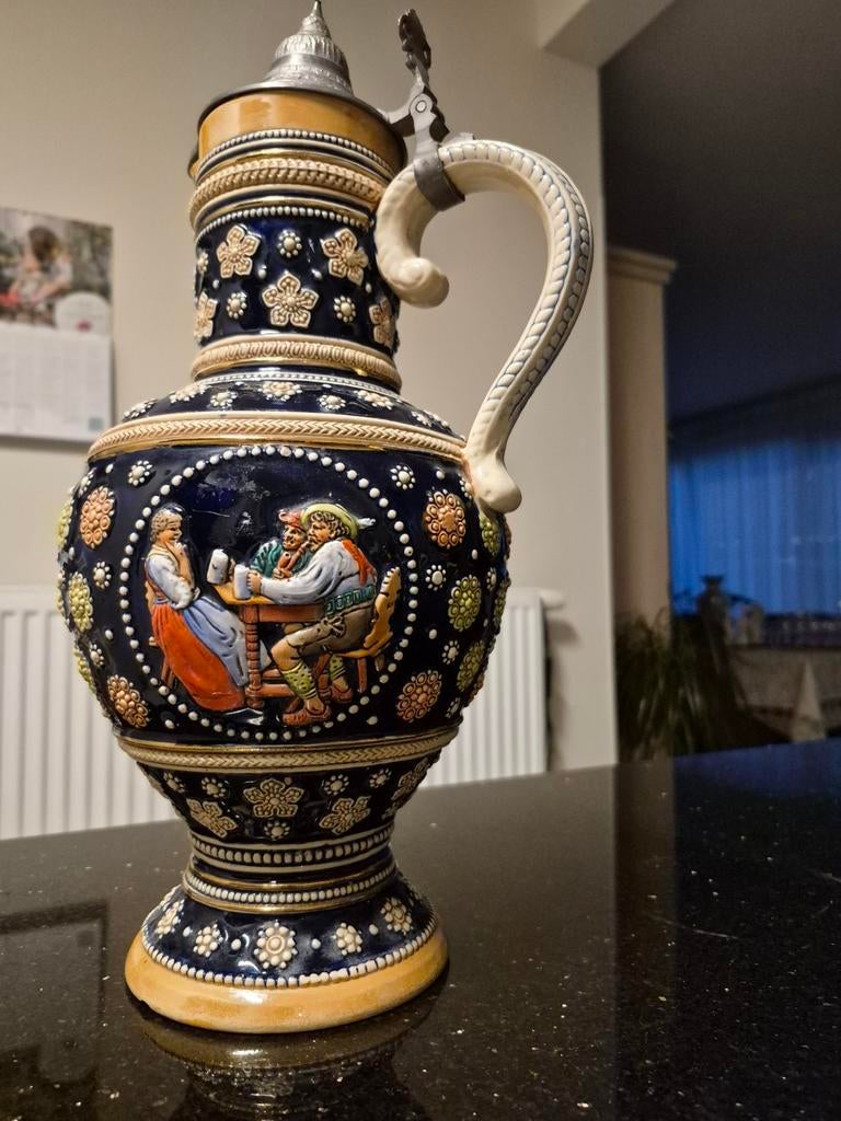 Antieke Duitse bierkan is geproduceerd door het bekende merk, Enlèvement ou Envoi