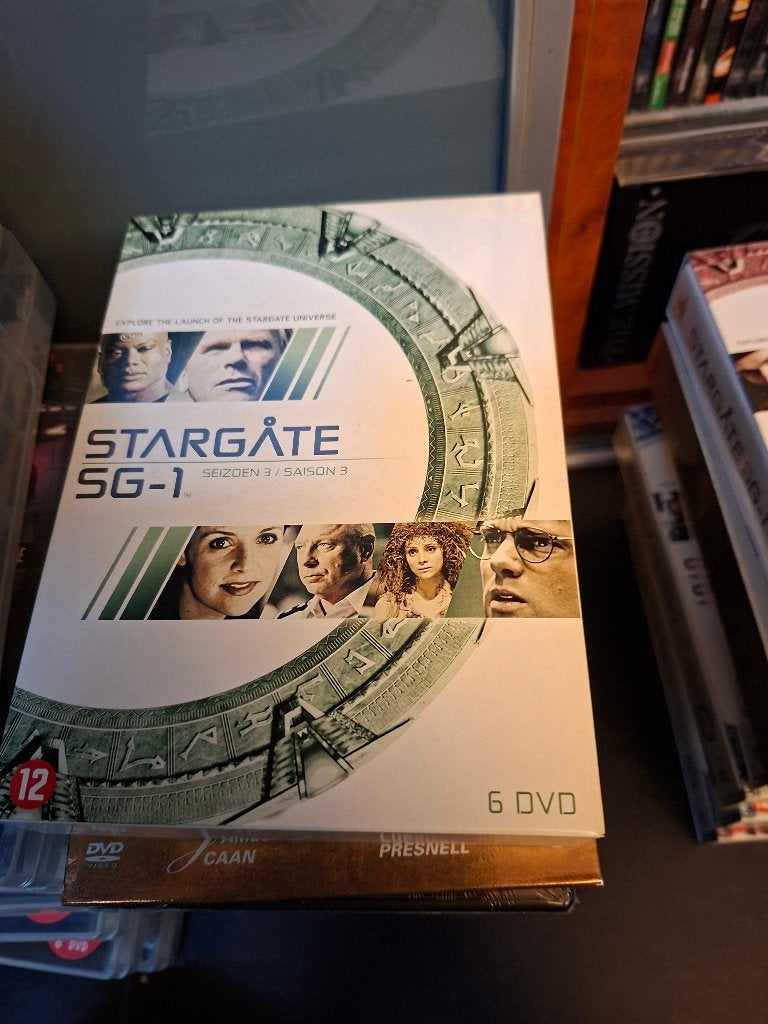 dvd - stargate sg-1 - seizoen 3 - 6 disc - doos 2, Cd's en Dvd's, Science Fiction en Fantasy, Ophalen of Verzenden, Zo goed als nieuw