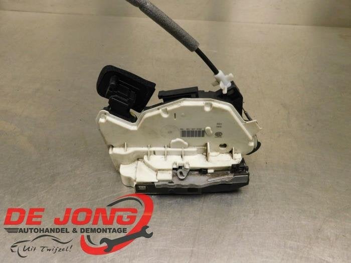 Serrure portière mécanique 4portes avant droite d'un Volks, Volkswagen, -, 3 mois de garantie, Utilisé