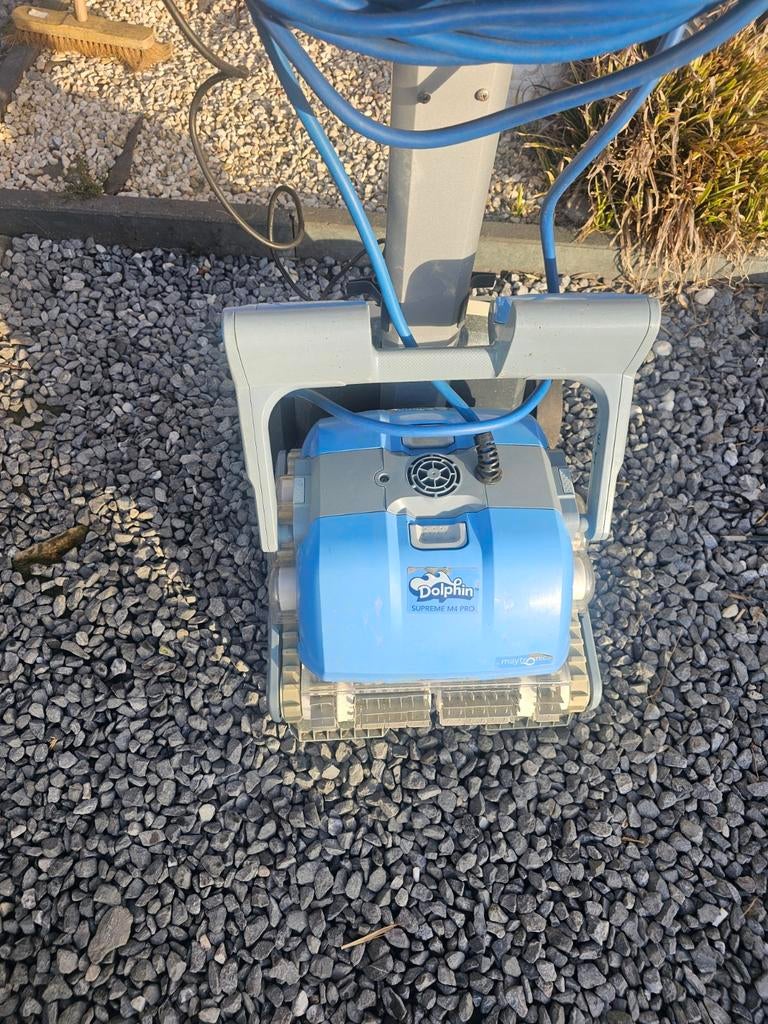 Zwembadrobot dolphin m4pro, Enlèvement