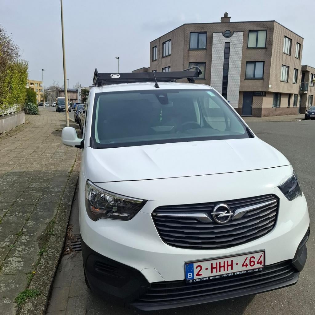 OPELCOMBO 2021- 26000km 3-zit -Diesel- Gekeurd - 14750 €, Auto's, 116 g/km, Stof, 4 cilinders, Wit