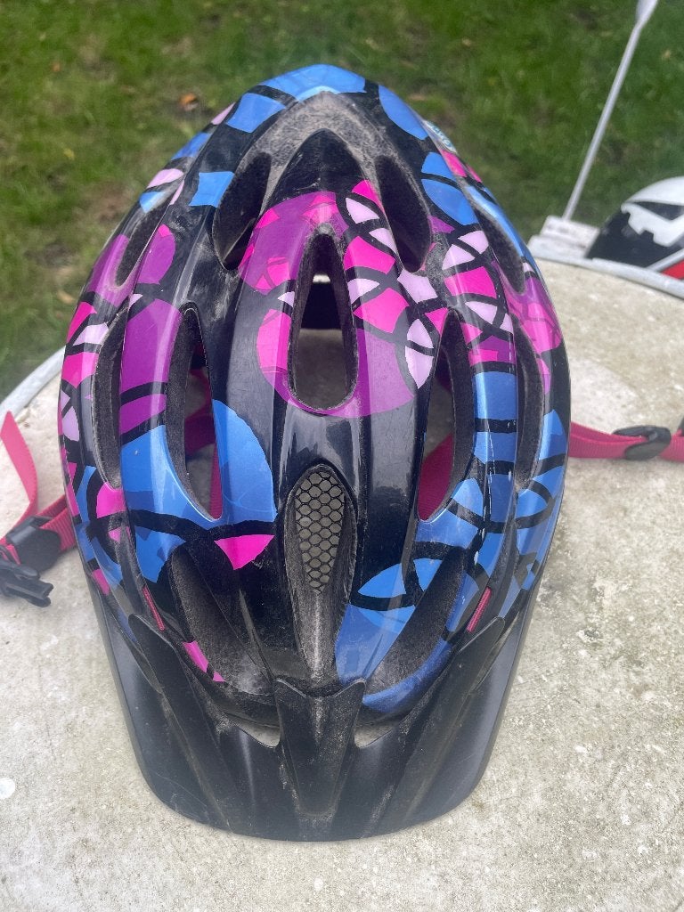 Fietshelm, Fietsen en Brommers, Ophalen, Zo goed als nieuw