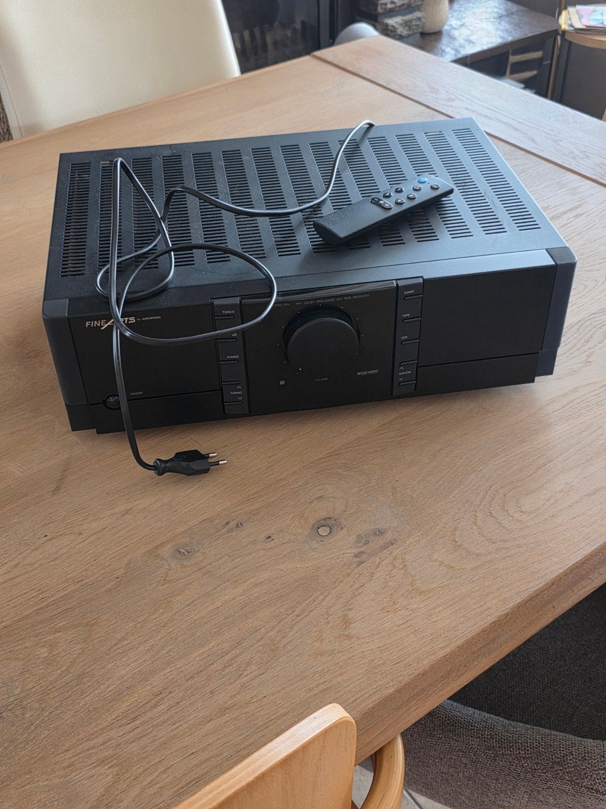 perfecte Grundig Fine Arts Receiver , amp plus tuner, Ophalen