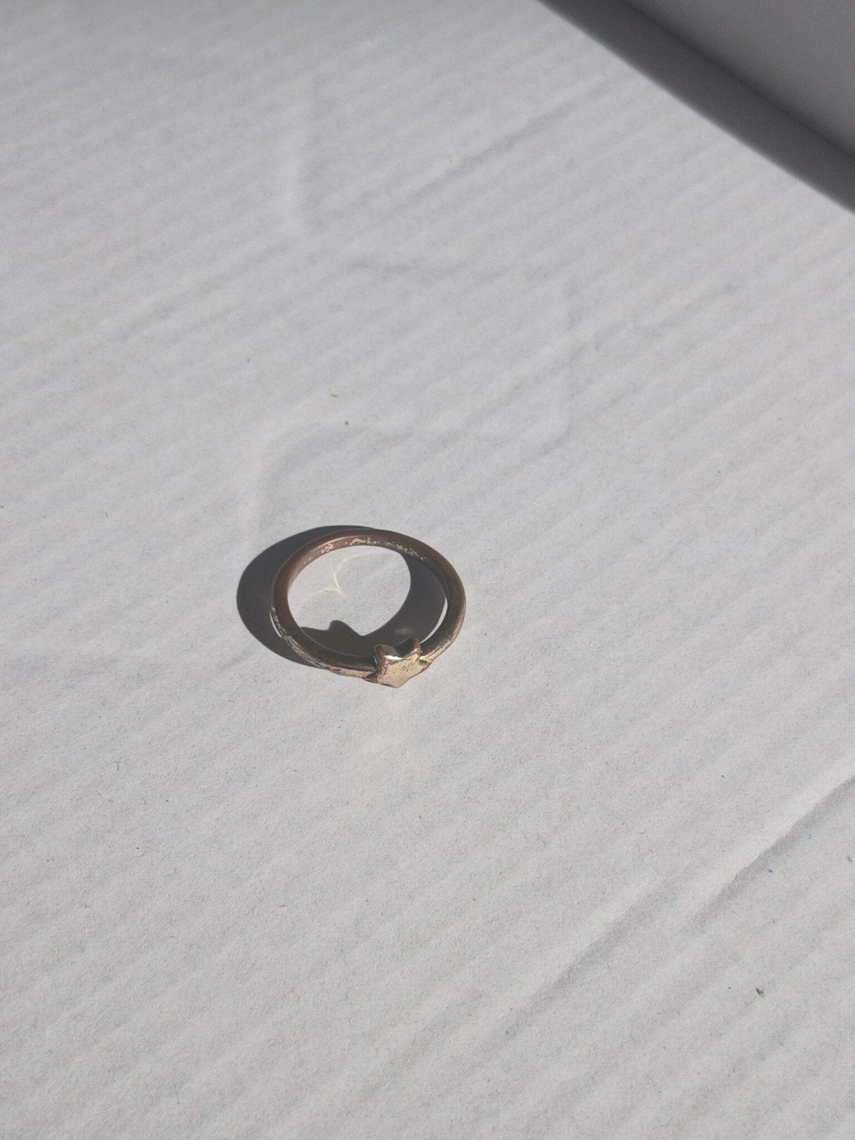 Juwelen: ringen, Handtassen en Accessoires, Ophalen, Gebruikt, Met edelsteen, Dame