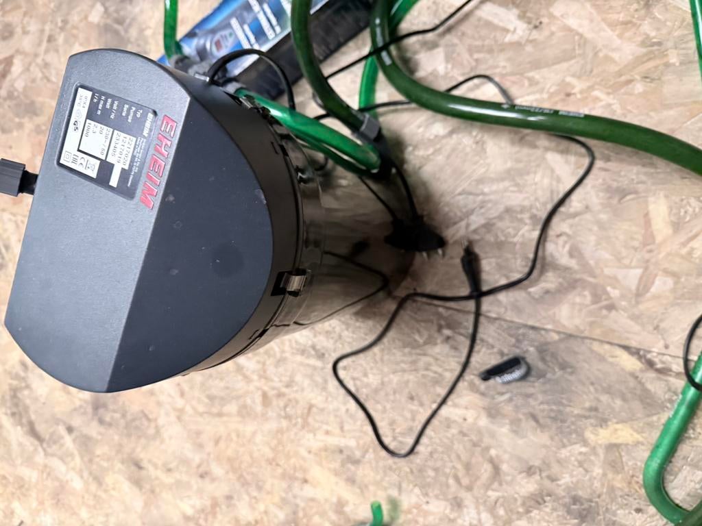 Pompe ehiem connect avec chauffage, Ophalen, Zo goed als nieuw