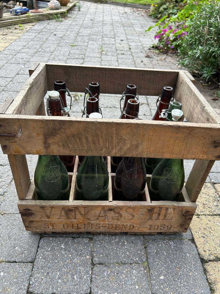 Oude bierbak Brij Van Assche, Ophalen, Gebruikt, Flesje(s)