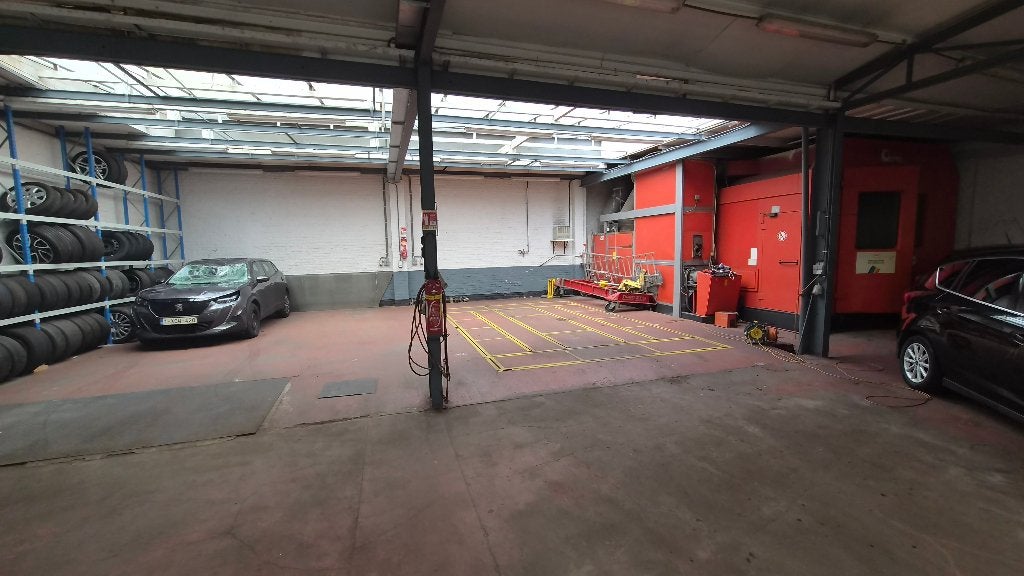 carrosserie Garage 1300m², Immo, Rez-de-chaussée, En direct du propriétaire, Bruxelles