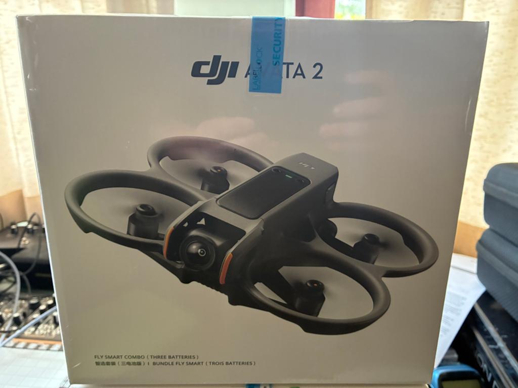 DJI Avata 2 Fly Smart Combo (3  batterijen) - NIEUW, TV, Hi-fi & Vidéo, Drones, Neuf, 250 à 900 g, Enlèvement ou Envoi, Drone de course