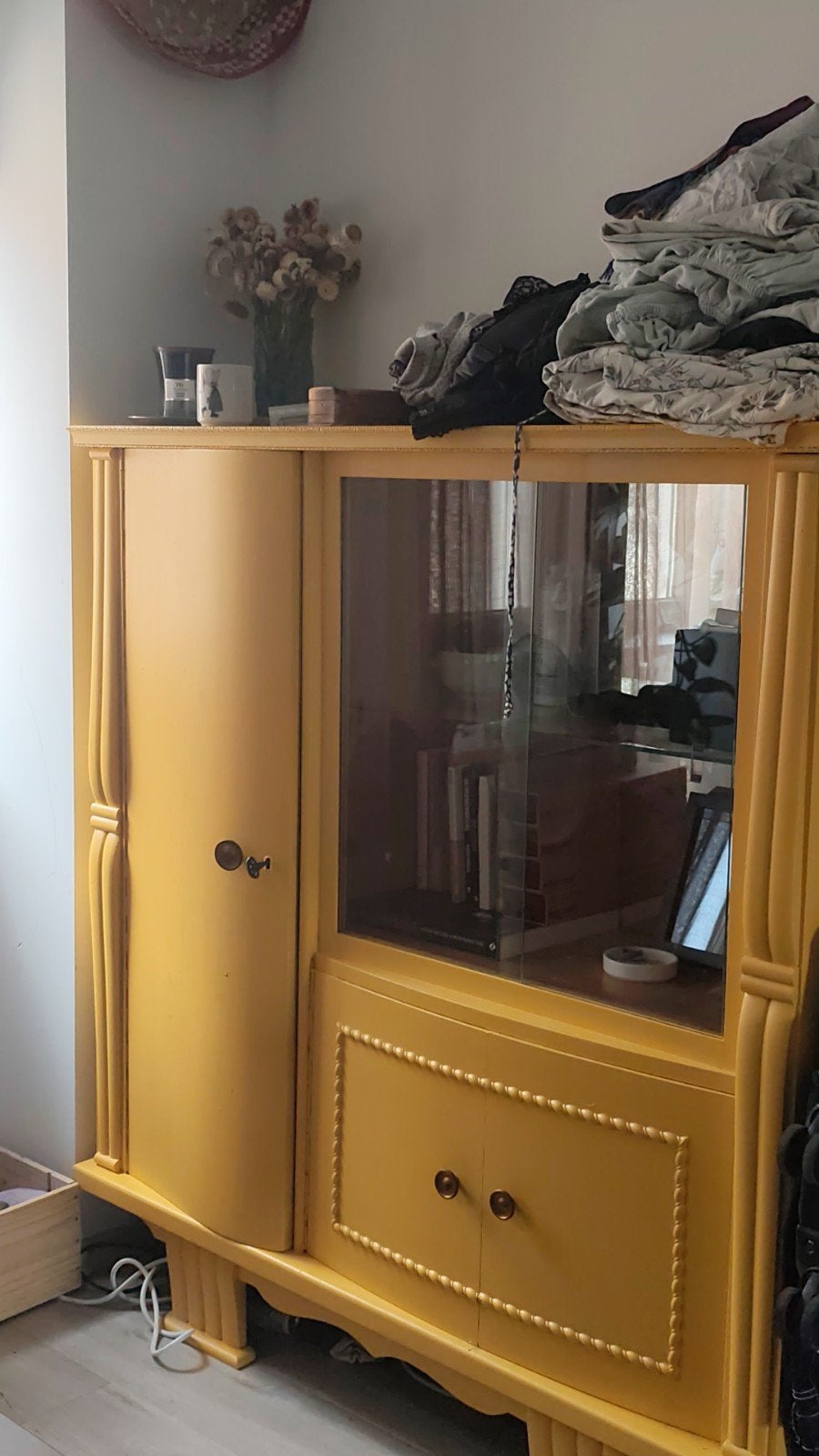 gele vintage kast, Ophalen