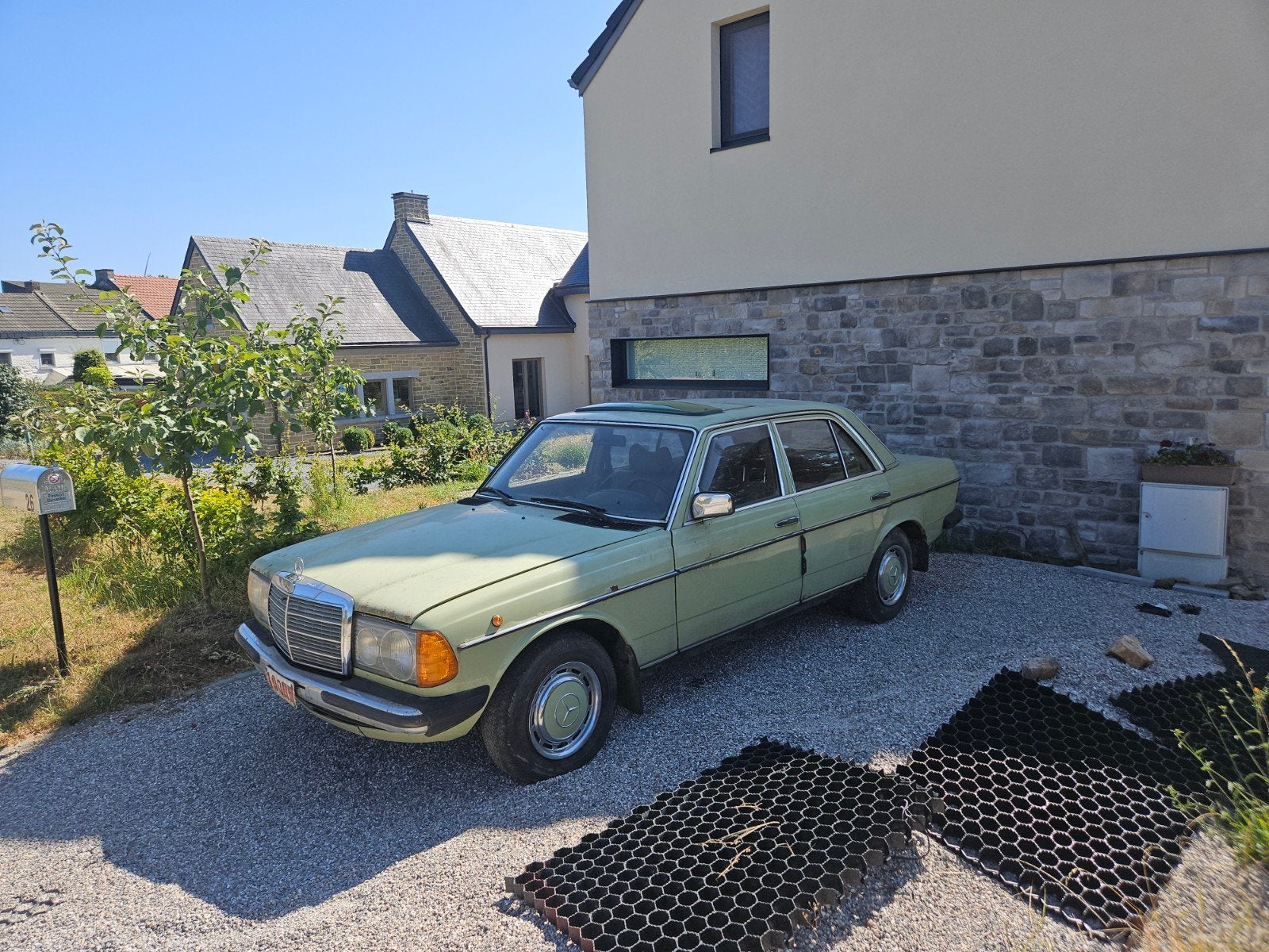 MERCEDES W123 220D 1987, Auto's, 4 deurs, Beige, Mercedes-Benz, Particulier