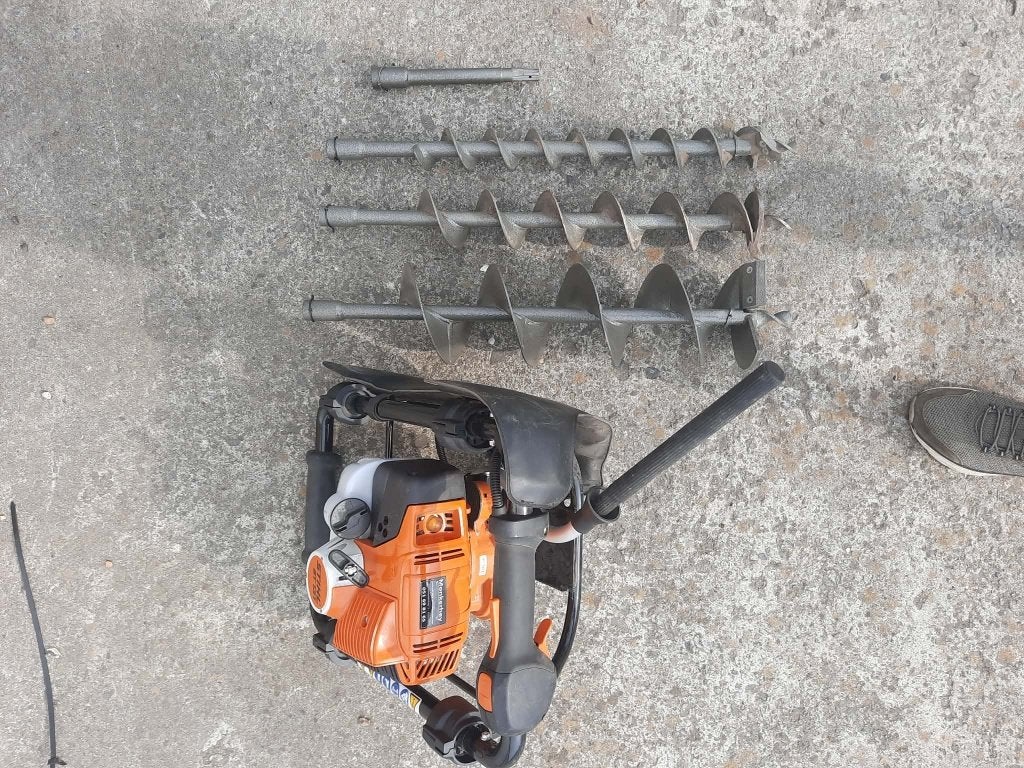 Stihl professionele grondboor met drie boren BT 131, Tuin en Terras, Ophalen, Gebruikt, Grondboor
