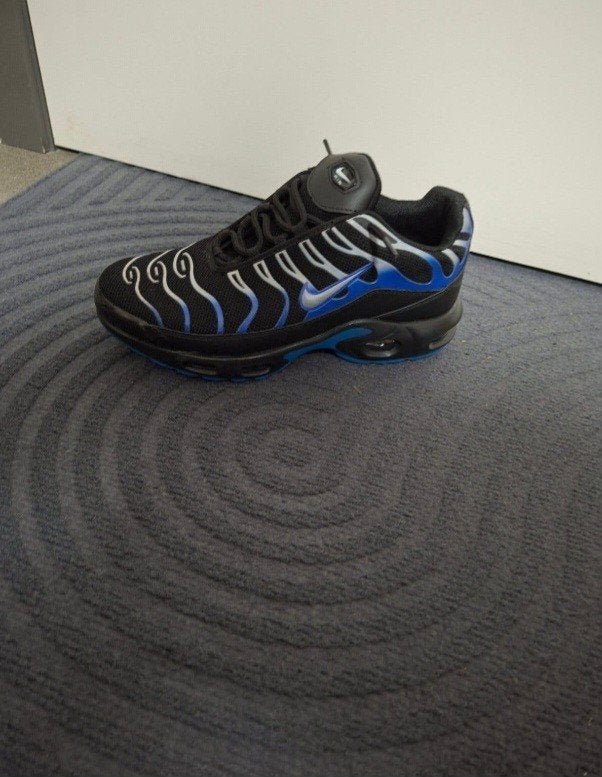 nike tn maat 42, Enlèvement