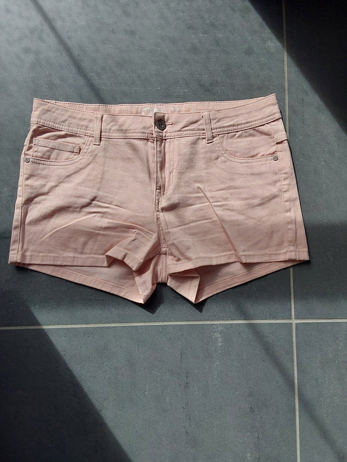 Volledig nieuw oudroze Only shortje, Only, Kort, Nieuw, Roze