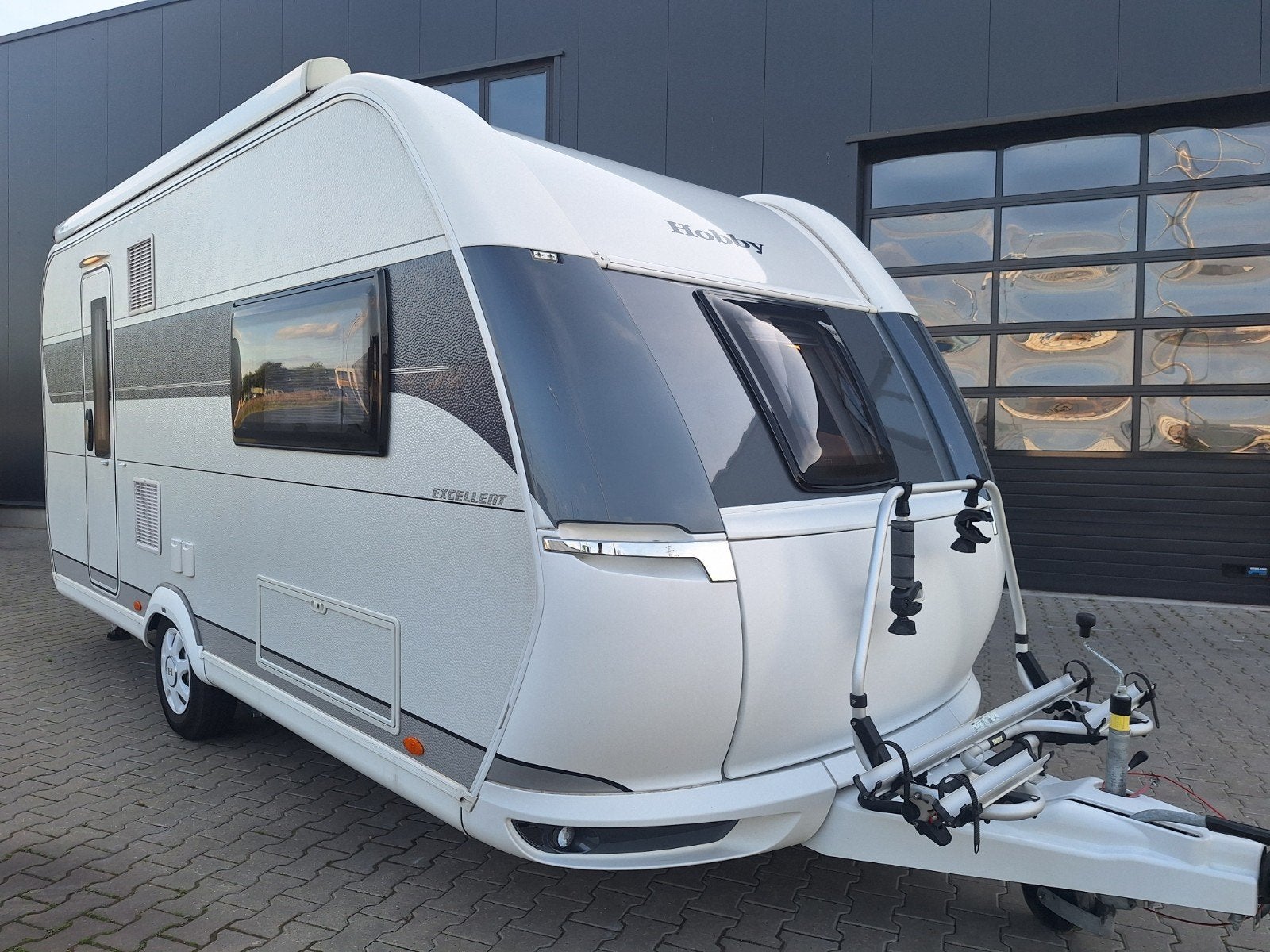 Hobby 460 SL avec 2 lits simples - Mover + store à cassette , 2 lits séparés, Entreprise, Hobby, Porte-vélos