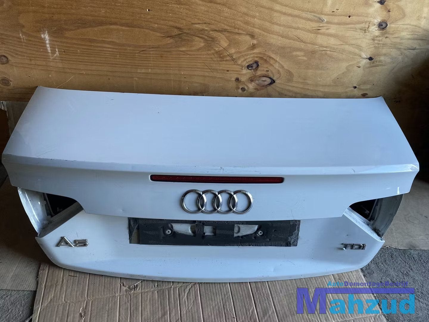 AUDI A5 wit Achterklep 2007-2016, Auto-onderdelen, Gebruikt, Deur, AUDI AG, Auto-Union-Strasse 1
85045  Ingolstadt, DE