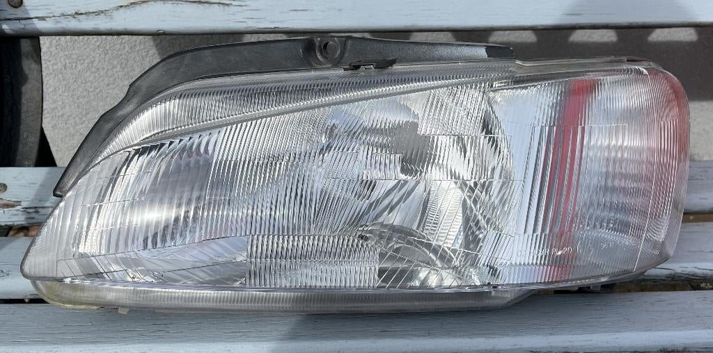 Phare Peugeot 106, Autos : Pièces & Accessoires, Enlèvement, Peugeot