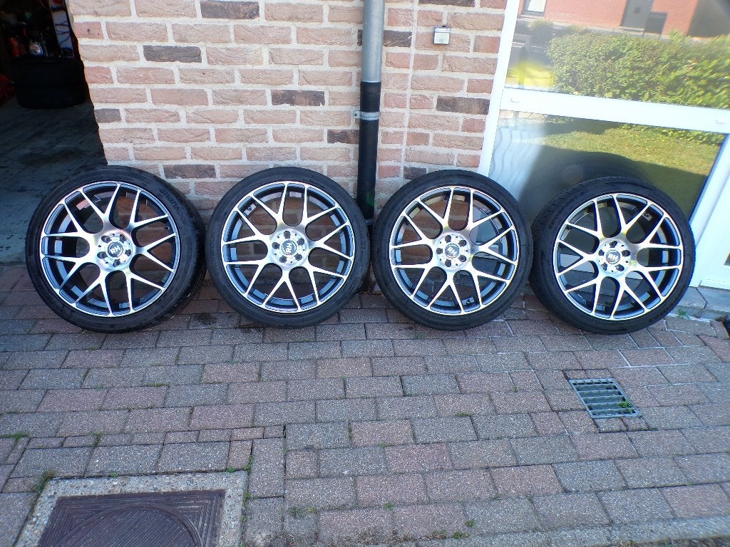 19 inch velgen met band 5x108 8,5j breed et45 naafgat 72.6, Gebruikt, Banden en Velgen, 235 mm, Personenwagen