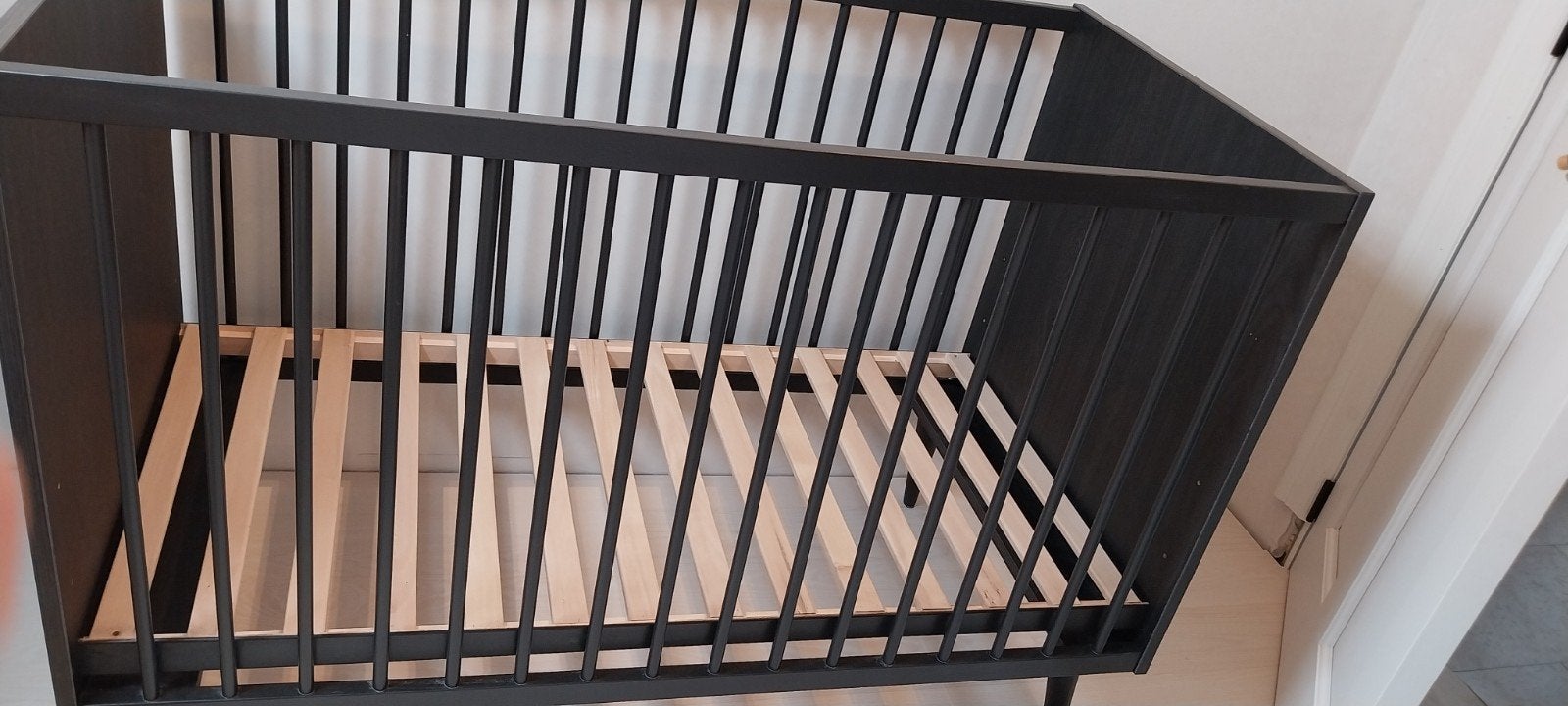 Quax Cocoon Ledikant + lattenbodem - 60x120cm - Eboni., Kinderen en Baby's, Babywiegjes en Ledikanten, Ophalen, Gebruikt, Ledikant