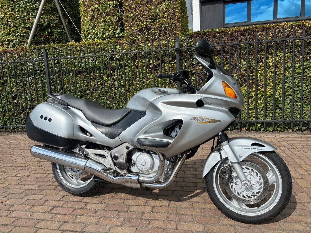 Honda Deauville 650 (combined brake system), Motos, Permis Moto A, Tourisme, Entreprise, Occasion