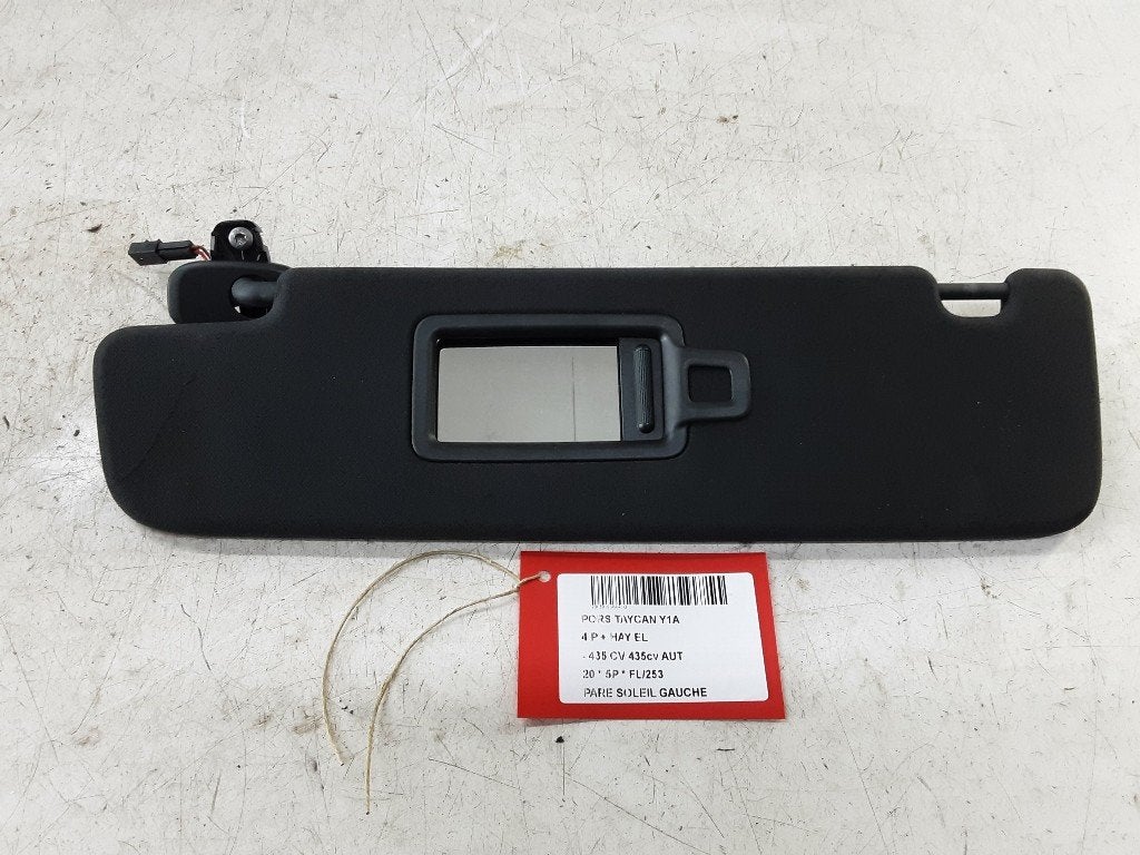 PARE-SOLEIL GAUCHE Porsche Taycan (Y1A) (01-2019/12-2023), Autos : Pièces & Accessoires, Porsche Deutschland GmbH, Porscheplatz 1
70435  Stuttgart, DE