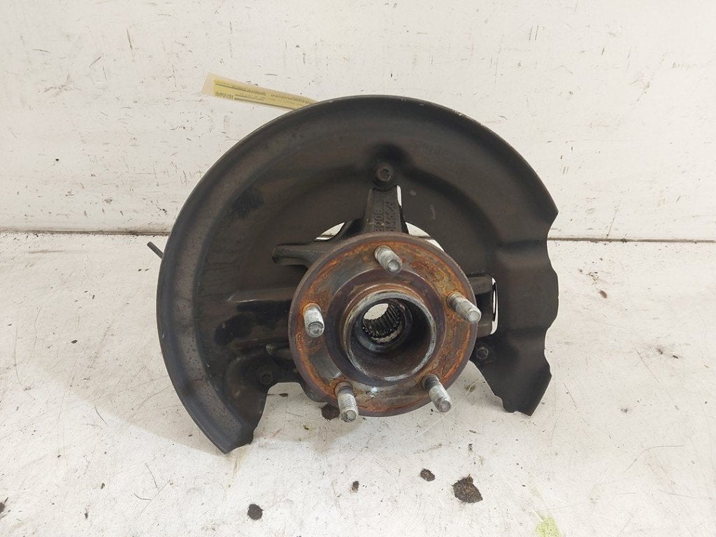 FUSEE AVANT GAUCHE Ford Focus 3 (|1882875|AV613K171DAC|), Henry-Ford-Straße  1
50735  Köln, DE, Ford-Werke GmbH, Kunden@ford.com