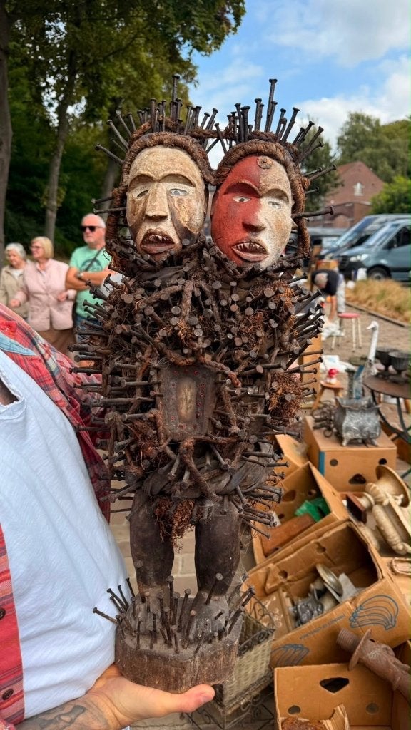 Nkisi Nkondo, Afrika, 70 cm, Meerkleurig, Geschilderd