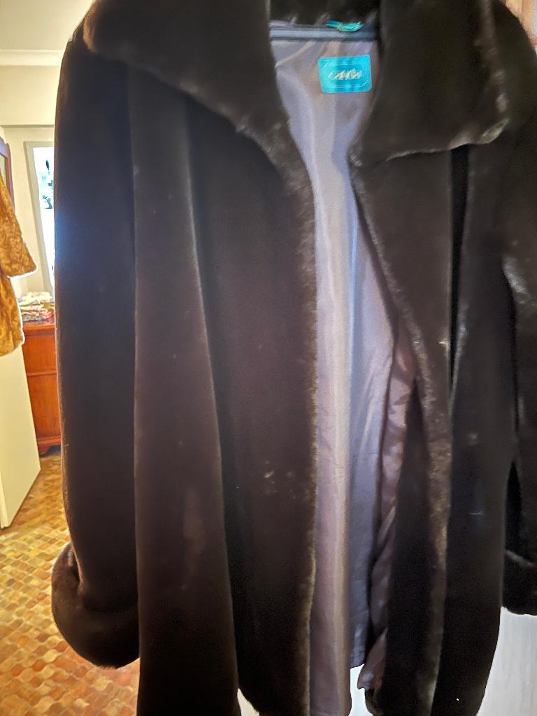 Lot de vêtements tailles 42/44, Enlèvement, Comme neuf, Taille 42/44 (L)