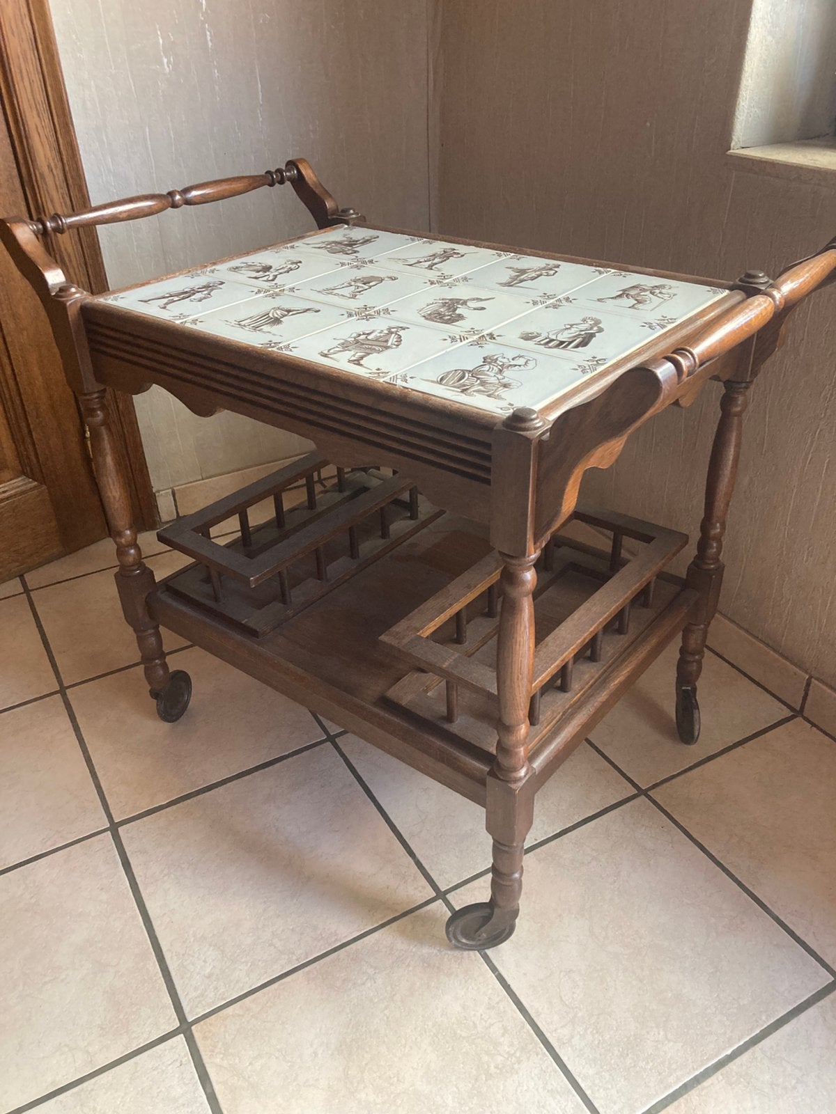 Desert tafel op wieltjes zeer goede staat, Antiek en Kunst, Ophalen