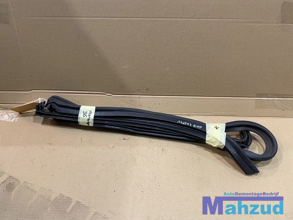 MINI COOPER ONE R50 R52 R53 Motorkaprubber 2001-2008, Customer.service@mini.co.uk, BMW AG, Petuelring 130
80788  Munich, DE, Mini
