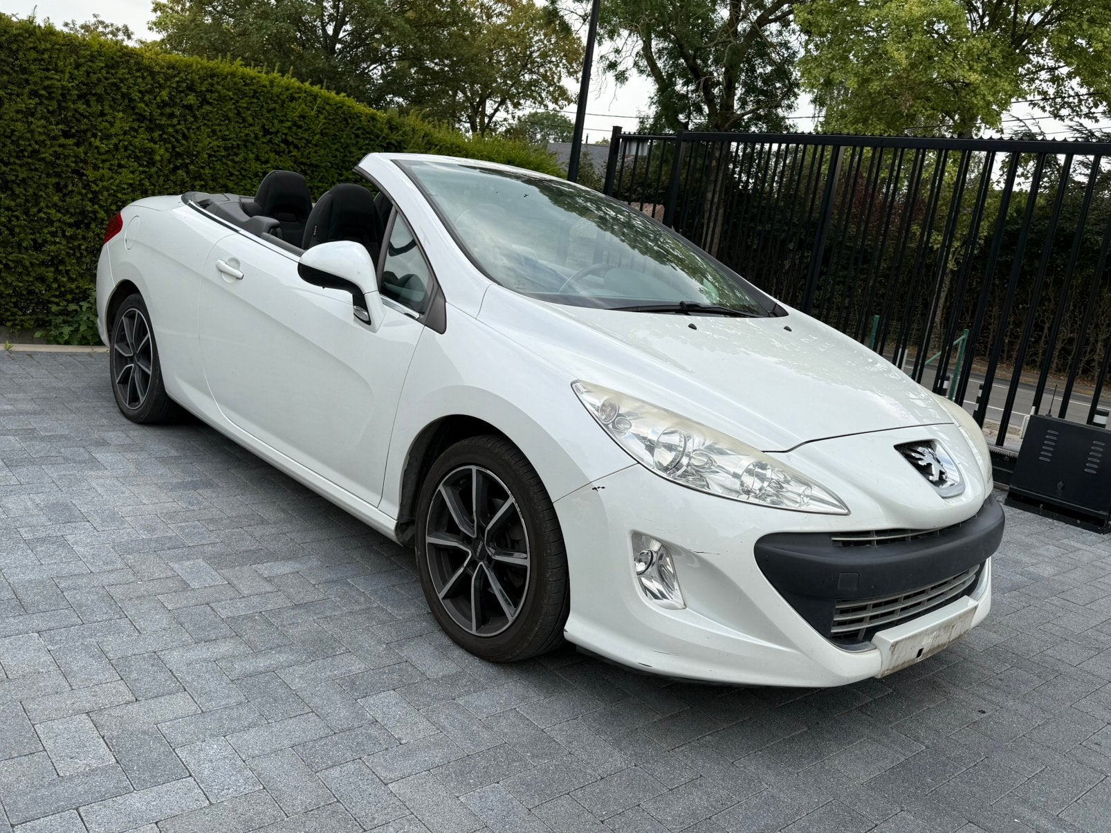 Peugeot 308cc 1.6i Cabrio / Airco / Parksensoor / enz., Auto's, Stof, Zwart, 4 cilinders, Cabriolet