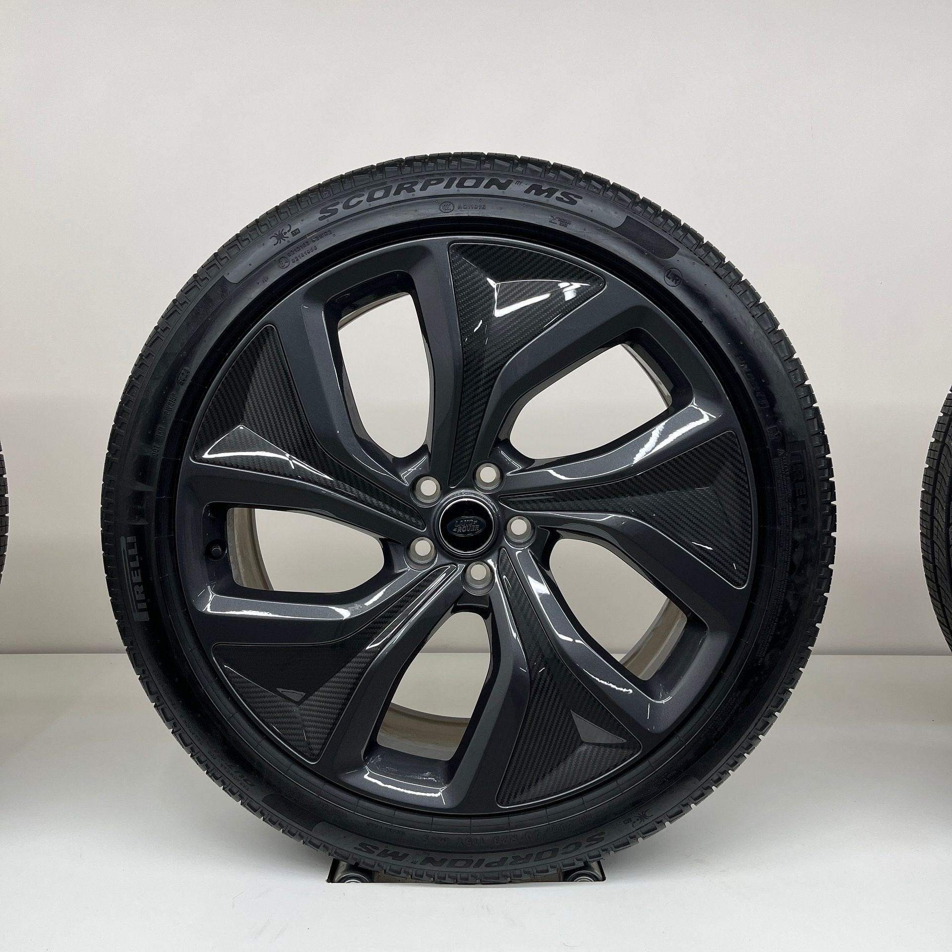 Land Rover Range Rover Sport - 23 inch - zomerbanden, Gebruikt, 285 mm, Banden en Velgen, Overige maten