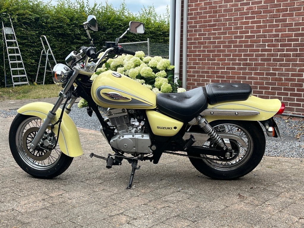 Mooie Suzuki Marauder te koop, Motos, Occasion, 125 cm³, Chopper, Particulier