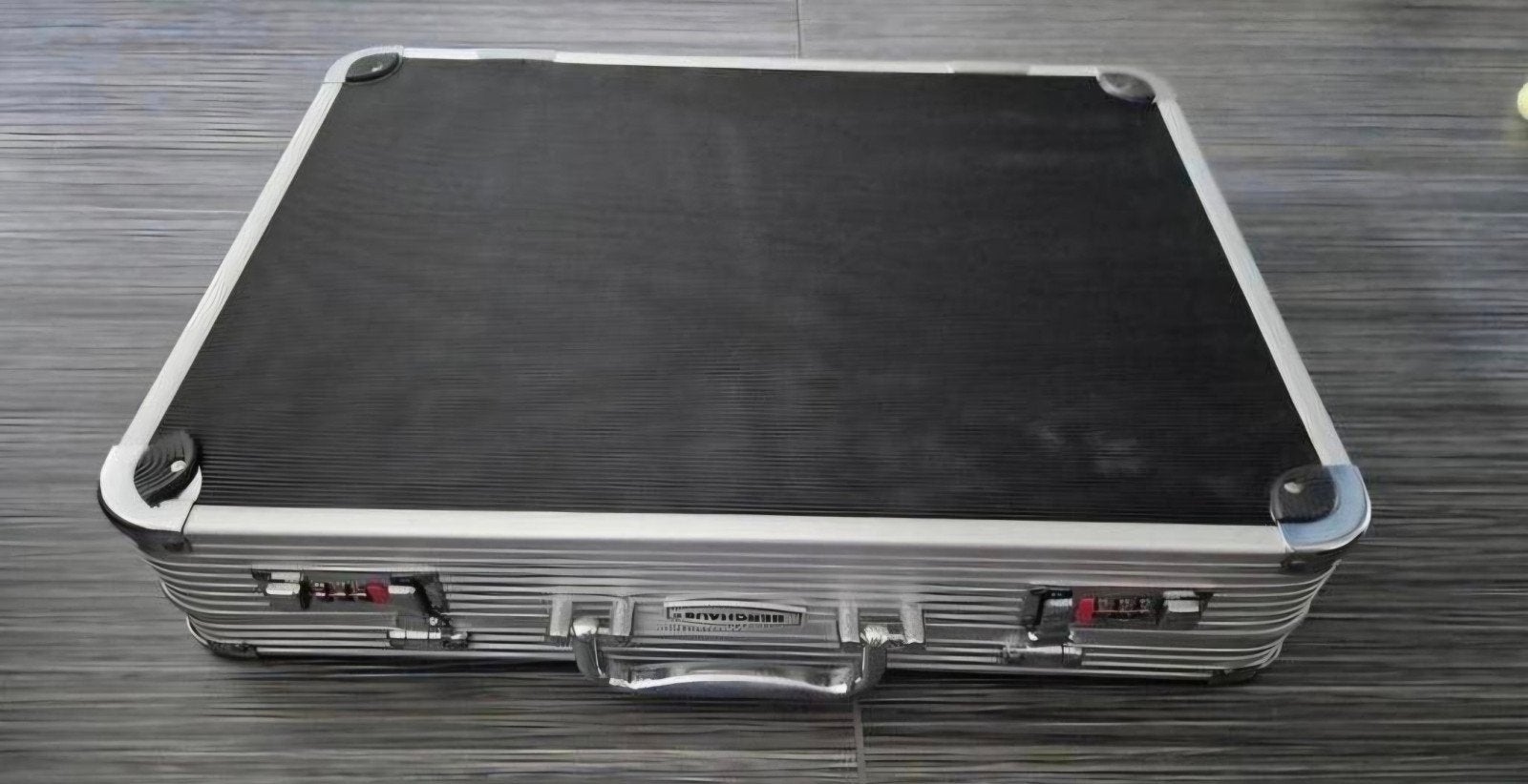 Bestekkoffer, Maison & Meubles, Cuisine | Couverts, Couteau de table, Enlèvement, Inox ou Chrome, Neuf