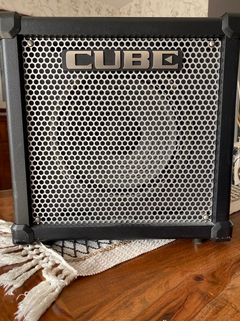 amplificateur de guitare Roland, Musique & Instruments, Enlèvement, Comme neuf