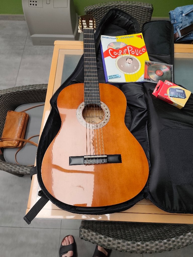 guitare, Enlèvement, Comme neuf