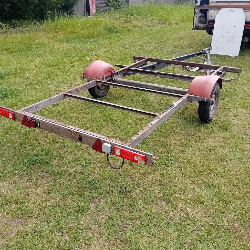 Remorque très solide de 750 kg à vendre avec ou sans éclaira, Enlèvement