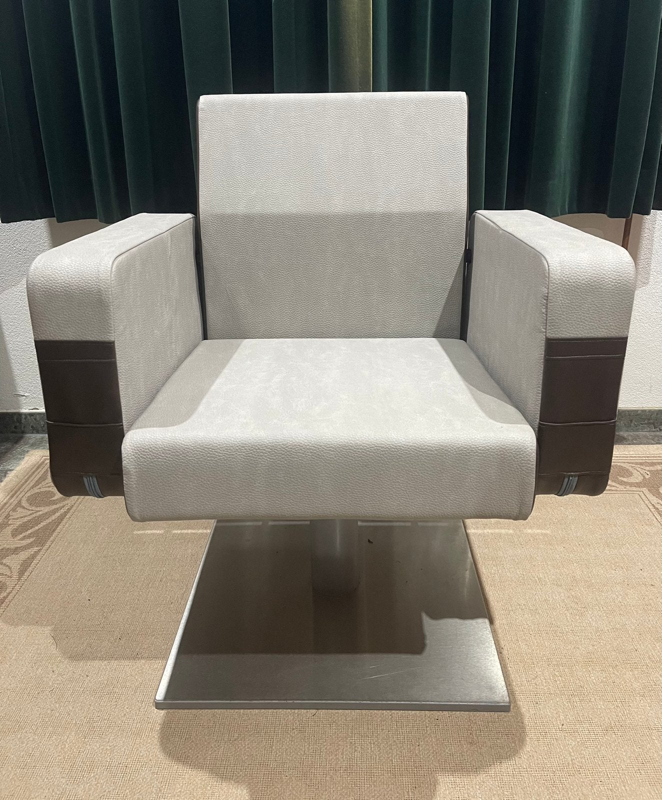 Dames kappersstoelen Greiner, Ophalen, Zo goed als nieuw